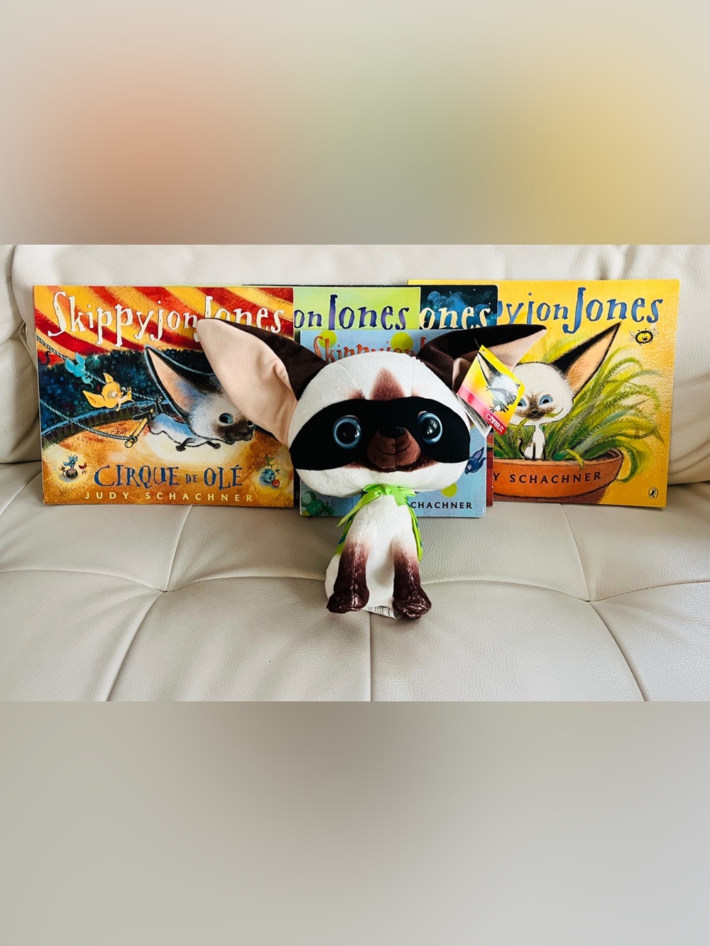 Skippyjon Jones Stuffed Animal with Book Bundle